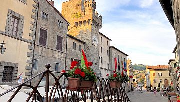 Santa Fiora, the town of water - Maremma Toscana
