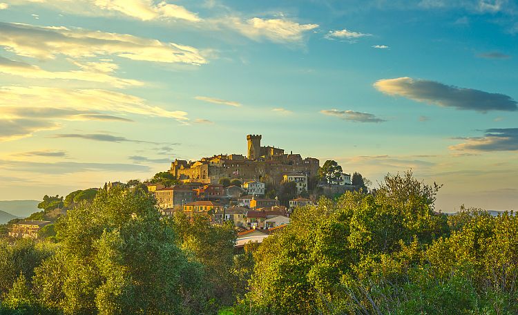 Capalbio ❤️ The Medieval city overlooking the sea