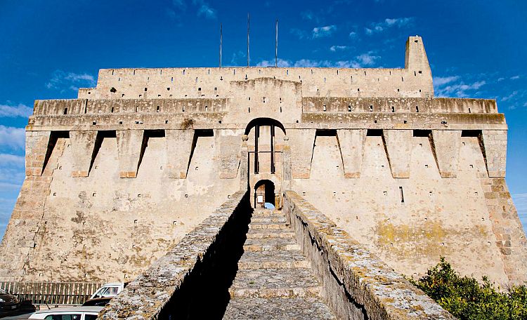 La forteresse espagnole ☀️ Porto Santo Stefano